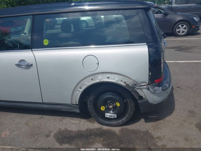 2011 MINI COOPER CLUBMAN WMWZF3C55BTX81658 Photo 5