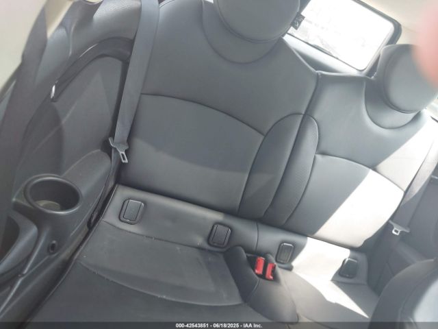 2011 MINI COOPER CLUBMAN WMWZF3C55BTX81658 Photo 7
