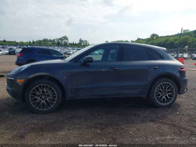 Porsche Macan 2018 WP1AB2A51JLB31120 Image 14