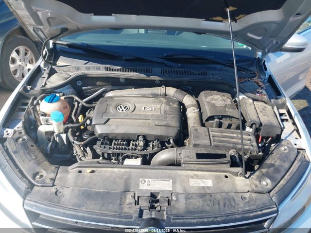 3VWD17AJ4FM323906 Volkswagen Jetta