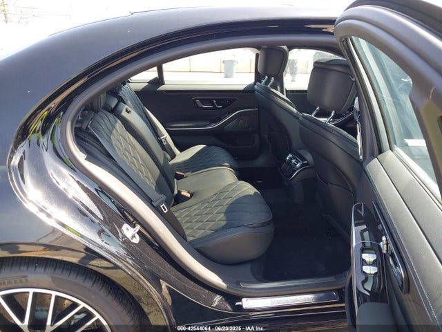 W1K6G7GB9RA259265 Mercedes-Benz m176