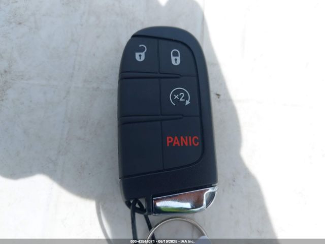 3C4NJDCNXST579277 Jeep 2025