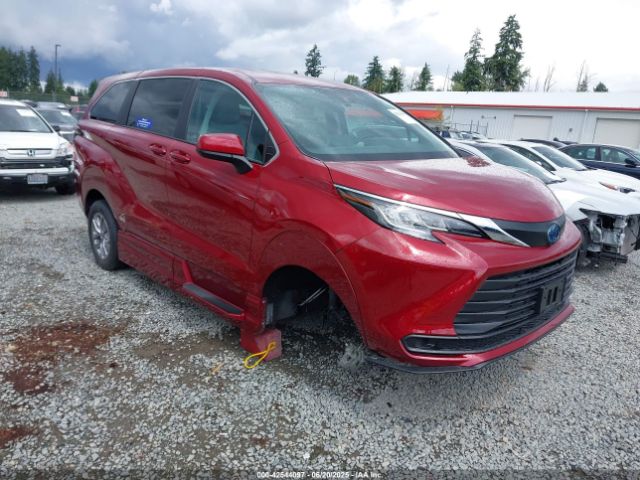 2022 TOYOTA SIENNA 5TDKSKFC7NS042041