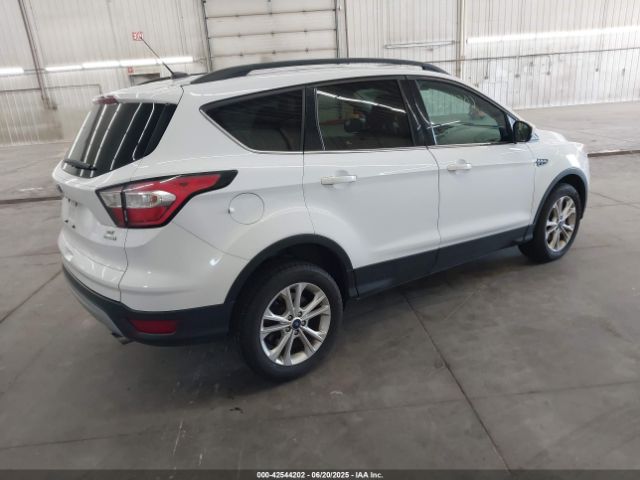 2018 FORD ESCAPE 1FMCU0GD8JUD19615 Photo 3