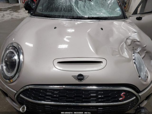 2023 MINI CLUBMAN WMWXJ1C07P2T04175 Photo 9