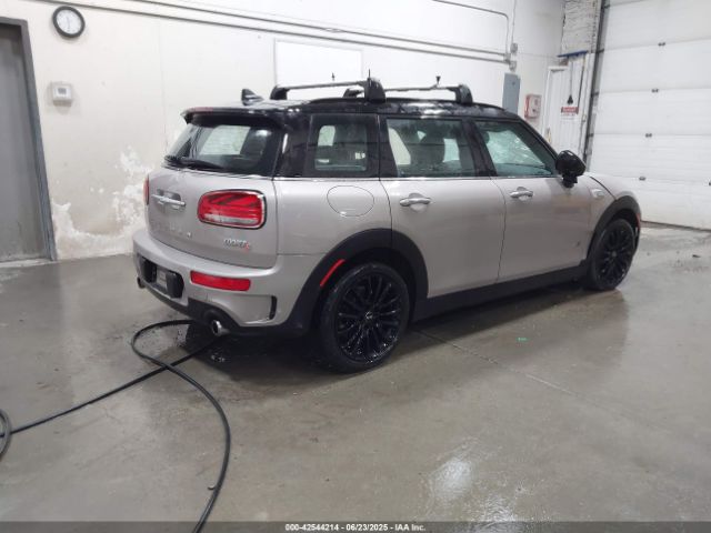 2023 MINI CLUBMAN WMWXJ1C07P2T04175 Photo 3