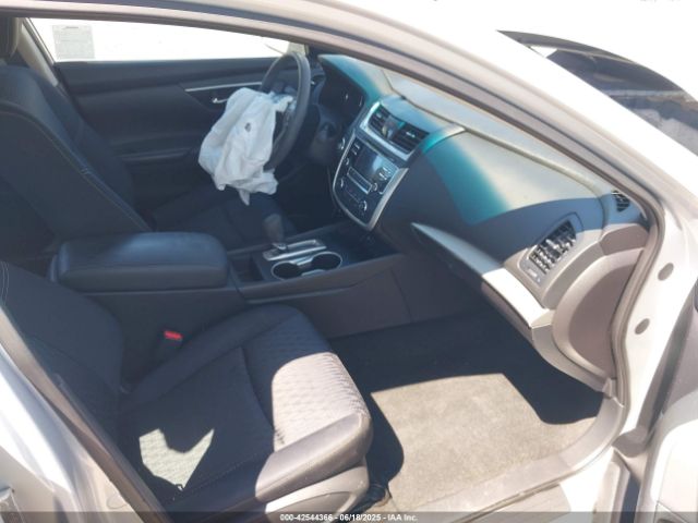 2016 NISSAN ALTIMA 1N4AL3AP8GC234636 Photo 4