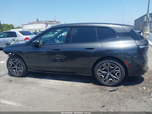 WB523CF04SCT83589 BMW Ix