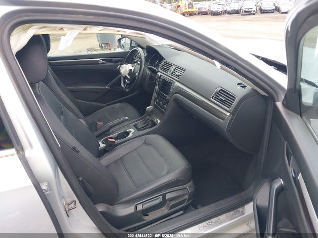 1VWBT7A39GC063234 Volkswagen 2016