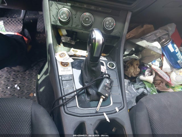 3VWC57BU6MM006652 Volkswagen tsi