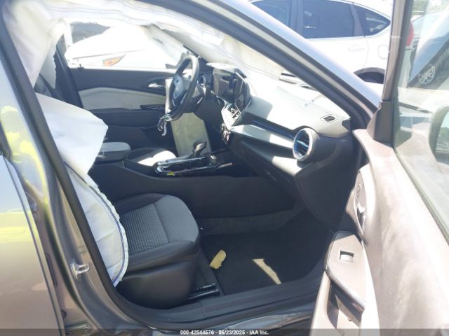2024 CHEVROLET TRAX KL77LHE25RC229412 Photo 4
