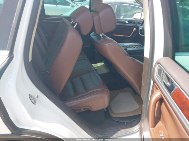 2012 VOLKSWAGEN TOUAREG WVGEF9BP2CD007138 Photo 7