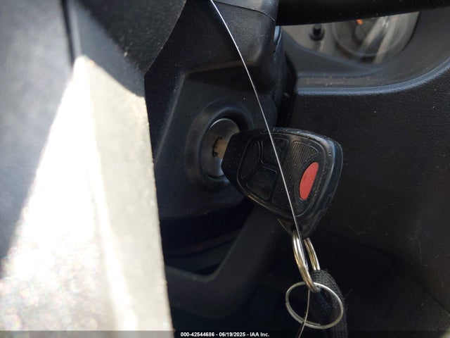 1C4NJCBA9GD743057 Jeep 2016