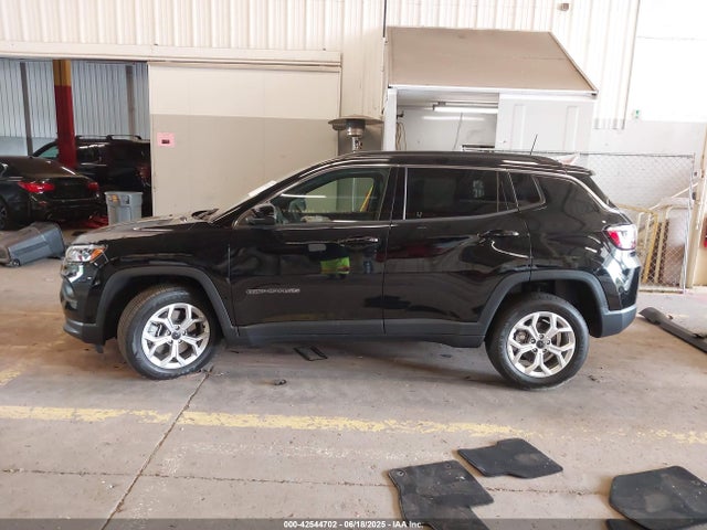 Jeep Compass 2025 3C4NJDBN5ST570777 Image 15