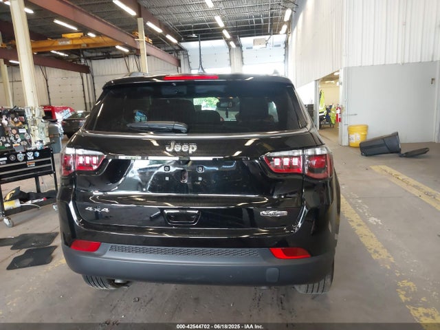 Jeep Compass 2025 3C4NJDBN5ST570777 Image 17