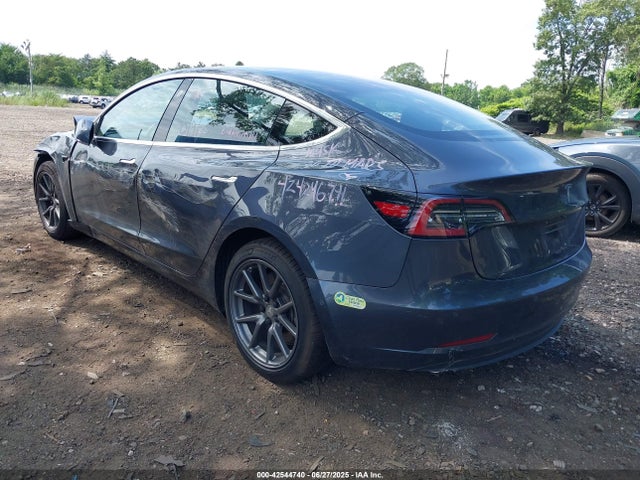 2018 TESLA MODEL 3 5YJ3E1EB7JF073626 Photo 2