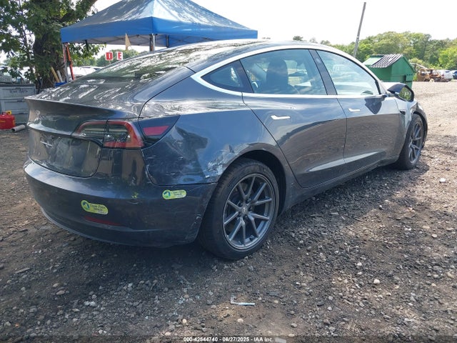 2018 TESLA MODEL 3 5YJ3E1EB7JF073626 Photo 3