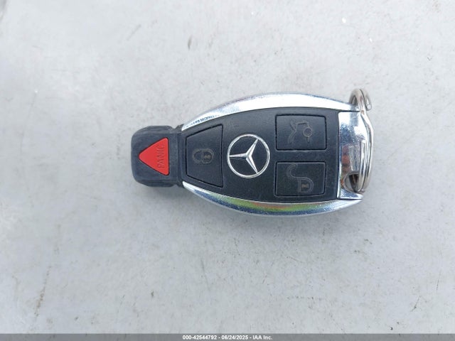 WDDGF4HB8ER315681 Mercedes-Benz C-Class