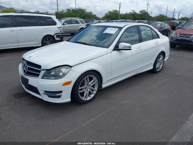 WDDGF4HB8ER315681 Mercedes-Benz C-Class