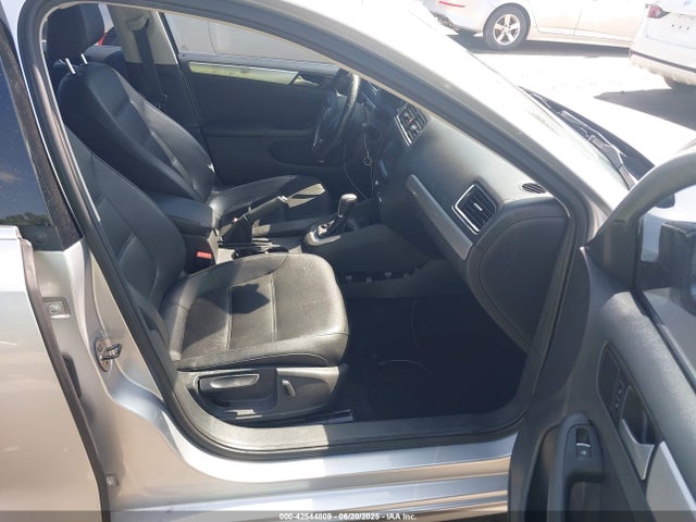 3VWD17AJ6EM234451 Volkswagen 2014