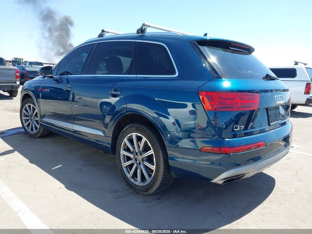 2018 AUDI Q7 WA1LAAF73JD054904 Photo 2