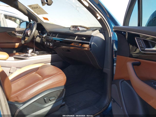 2018 AUDI Q7 WA1LAAF73JD054904 Photo 4