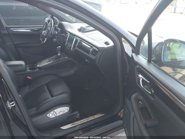 2018 PORSCHE MACAN WP1AG2A52JLB60403 Photo 4
