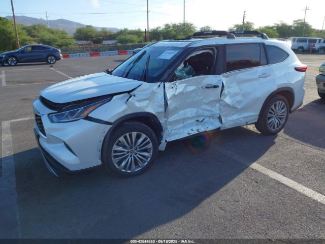 2023 TOYOTA HIGHLANDER 5TDKDRAH8PS009638 Photo 1