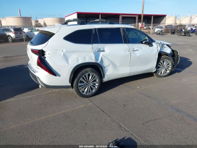 2023 TOYOTA HIGHLANDER 5TDKDRAH8PS009638 Photo 3