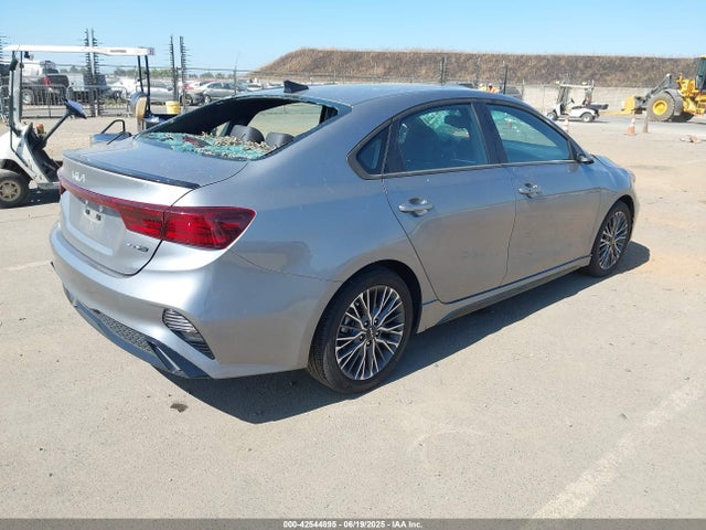 KIA Forte 2023 3KPF54AD8PE686827 Image 18