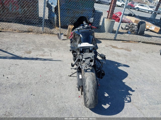 Suzuki R747- 2016 JS1GR7MA4G2100904 Image 6