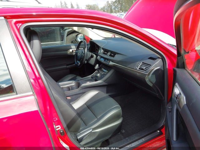 Lexus CT 200H 2016 JTHKD5BHXG2264904 Image 5