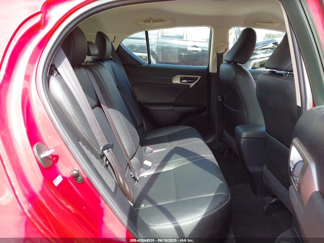 Lexus CT 200H 2016 JTHKD5BHXG2264904 Image 8