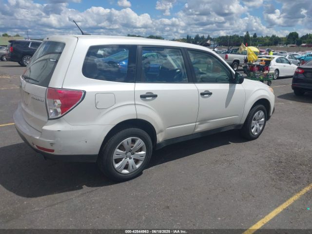 2013 SUBARU FORESTER JF2SHBACXDH431461 Photo 3