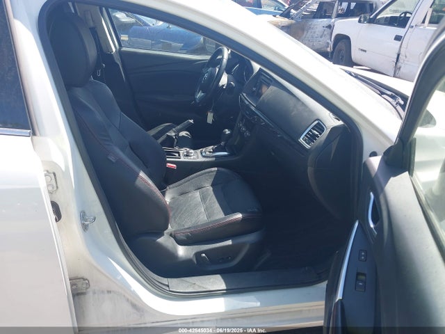 JM1GJ1W57F1186918 Mazda 2015