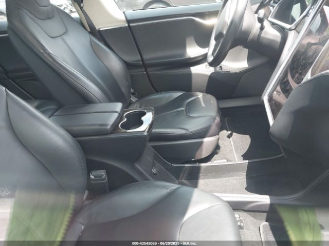 2013 TESLA MODEL S 5YJSA1CN2DFP21558 Photo 4