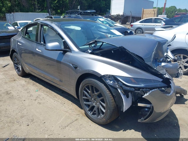2025 TESLA MODEL 3 5YJ3E1EB0SF016895 Photo 0