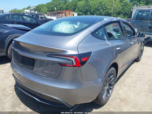 2025 TESLA MODEL 3 5YJ3E1EB0SF016895 Photo 3