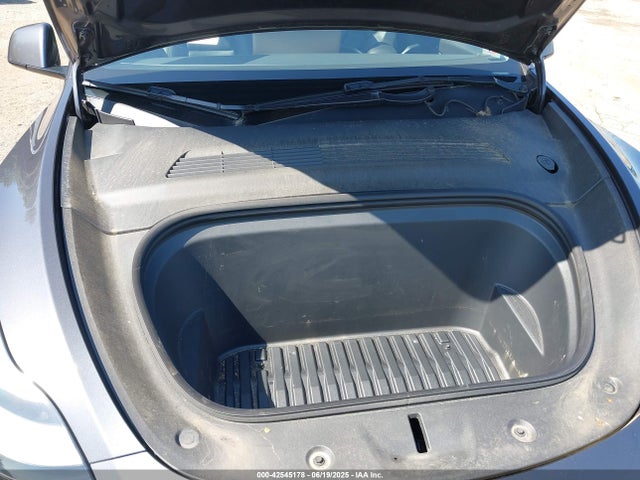 2021 TESLA MODEL Y 5YJYGDEE3MF192001 Photo 9
