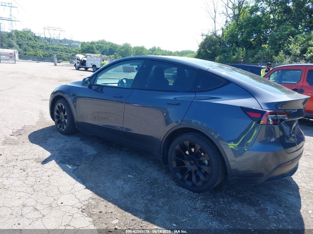 2021 TESLA MODEL Y 5YJYGDEE3MF192001 Photo 2