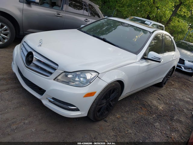 2013 Mercedes-benz C 250 Luxury/sport მანქანა იყიდება აუქციონზე, vin: WDDGF4HB5DR245622, აუქციონის ნომერი: 42545296