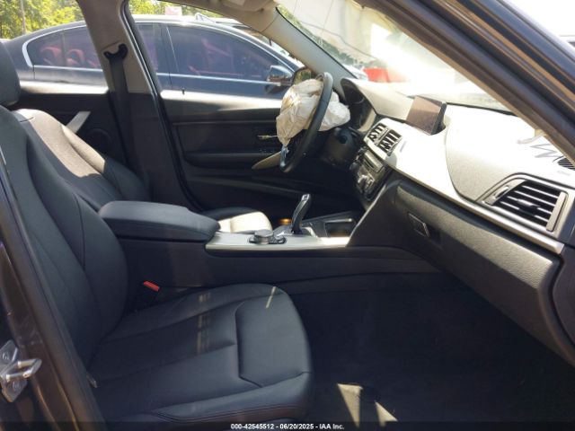 2016 BMW 320I WBA8A3C52GK689284 Photo 4