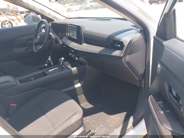 Nissan kicks mpv 2025 3N8AP6BA4SL313975 Image 5
