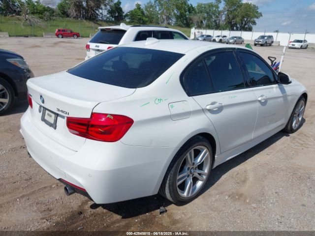 2018 BMW 340I WBA8B7C5XJA584557 Photo 3