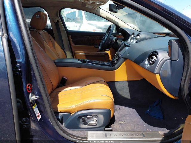 2011 JAGUAR XJ SAJWA2GB9BLV06939 Photo 4