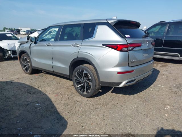 2022 MITSUBISHI OUTLANDER JA4J3UA87NZ083866 Photo 2