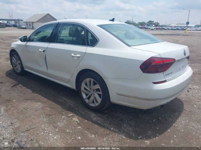 2018 VOLKSWAGEN PASSAT 1VWBA7A33JC032316 Photo 2