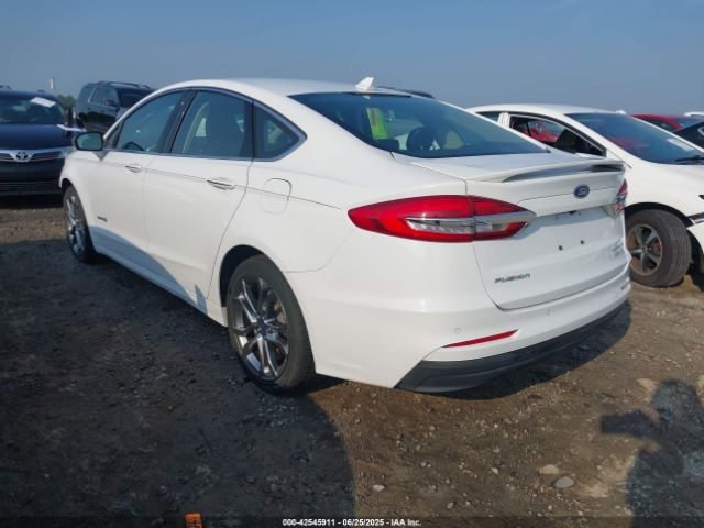 2019 FORD FUSION HYBRID 3FA6P0RUXKR106024 Photo 2