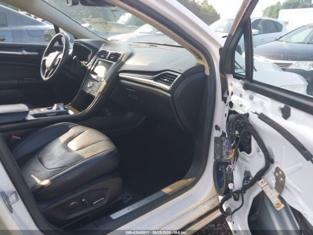 2019 FORD FUSION HYBRID 3FA6P0RUXKR106024 Photo 4