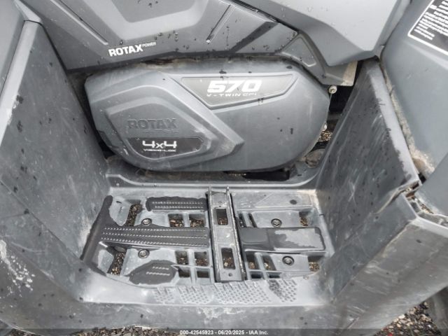 2020 CAN-AM OUTLANDER 3JBLKAT23LJ002034 Photo 8